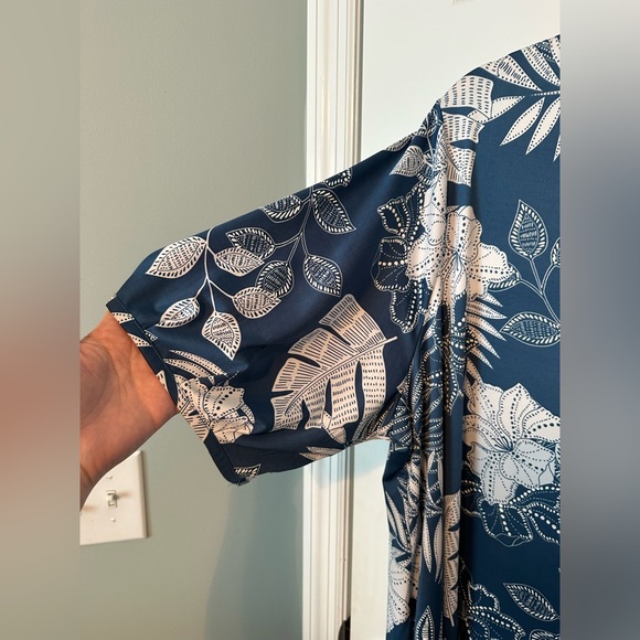 Navy Tropical Dress - Picture 2 of 4